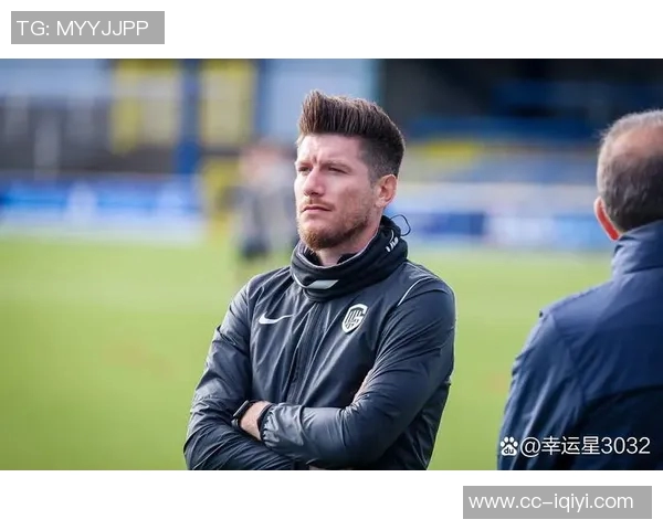 利物浦传奇球员呼吁曼联切尔西更换主帅期待斯洛特带来转机 利物浦传奇球员呼吁曼联切尔西更换主帅期待斯洛特带来转机